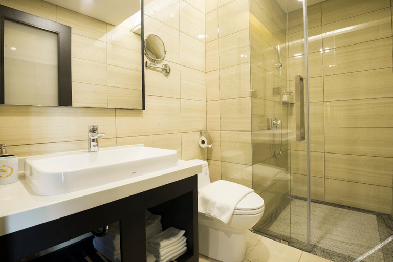 Bathroom, SK LEGEND VUNG TAU HOTEL, Vũng Tàu