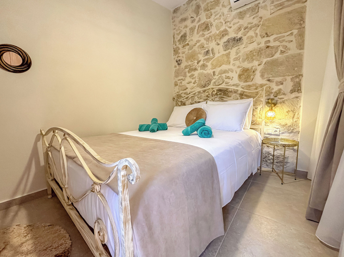 Room 4, MUSES MOUNTAIN VIEW, Crete