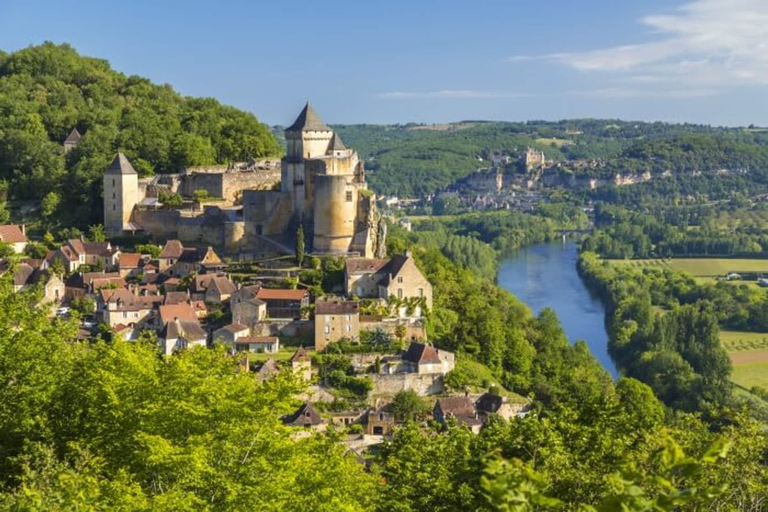 Room 5, Luxury Secluded Chateau With Pool and hot tub, Dordogne