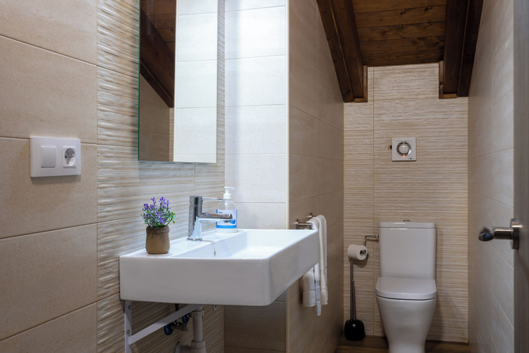 Bathroom 5, Villas Spa el Mirador de Isla, Cantabria