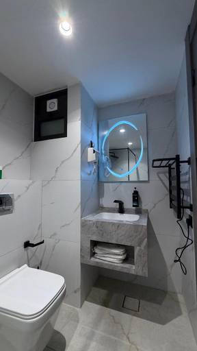 Bathroom 5, 103 tara-JRE Jabal Al Lweibdeh duplex apartment, Amman