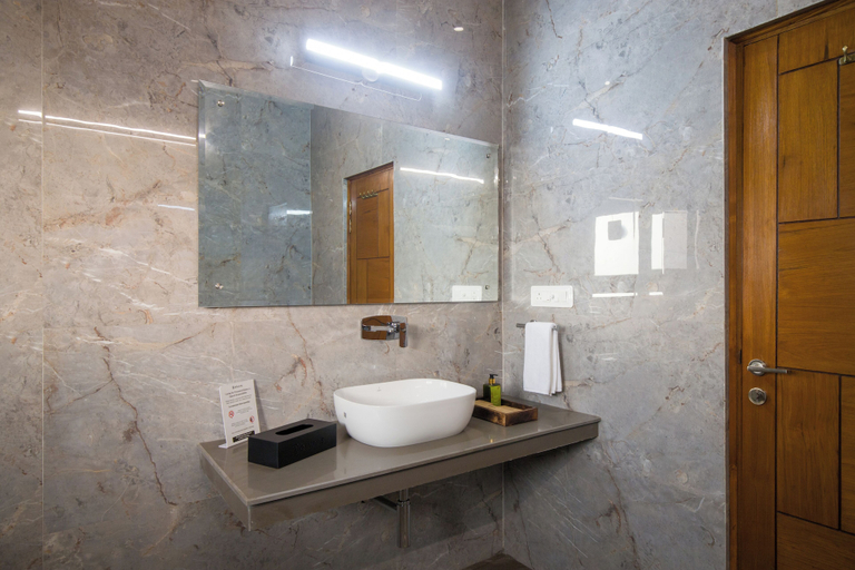 Bathroom 5, ELIVAAS Fleur De Lis 4 BHK Villa, Solan