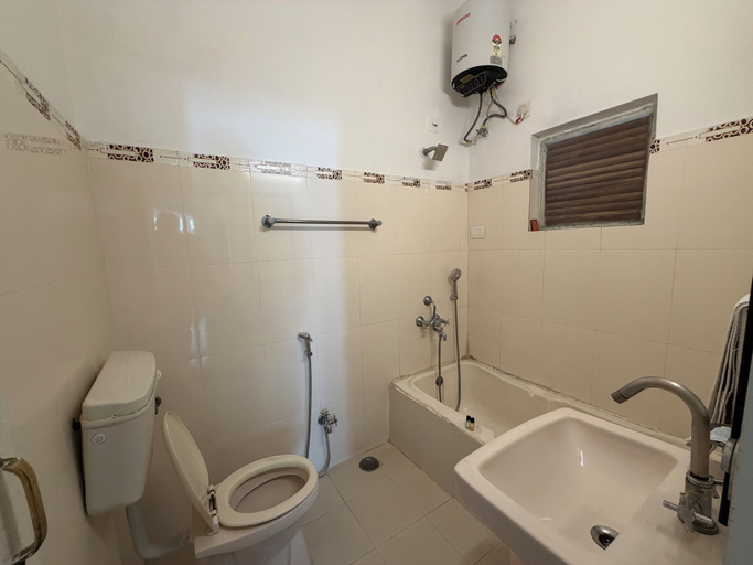 Bathroom, Hibiscus Heritage - A Lake View Hotel in Udaipur, Udaipur