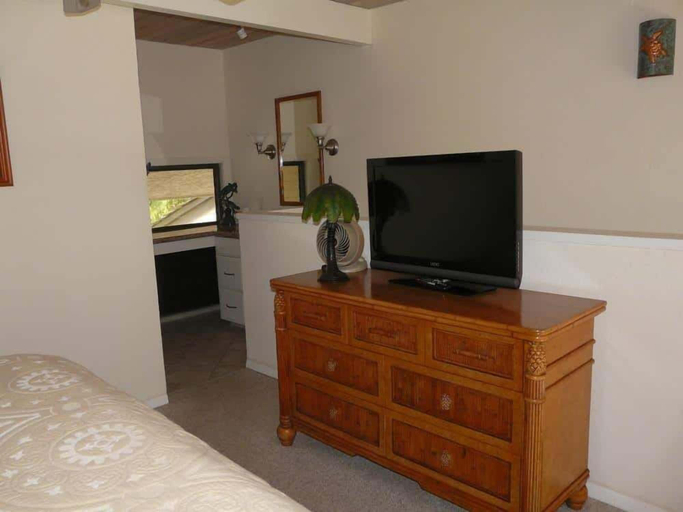 Room 3, 2br Oceanfront Loft With Solar Shade - Unit C27 1 Bedroom Condo, Maui