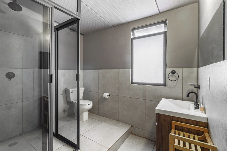 Bathroom 3, Singular Goldsmith, Mexico City