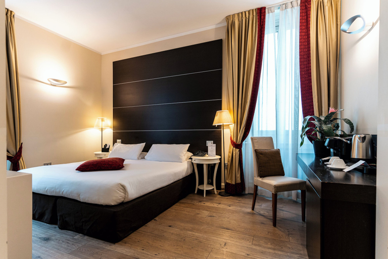 Bedroom 5, Townhouse 33, Milano