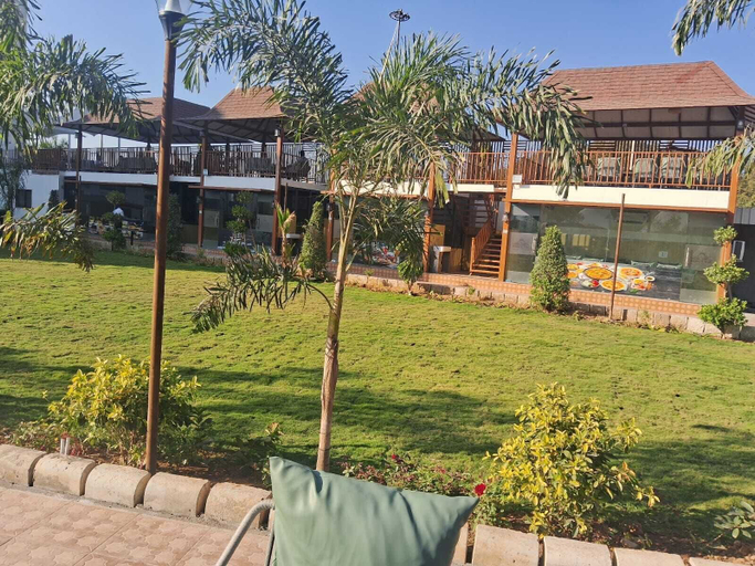 Terrace/patio, KING'SWAY HOTEL AND RESORT, Dungarpur