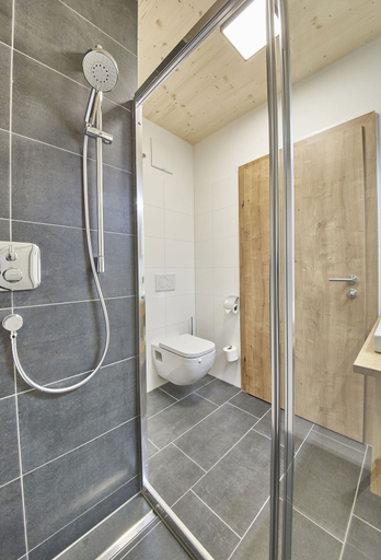 Bathroom 3, AlpenParks Chalet & Apartment Steve Lodge Viehhofen, Zell am See