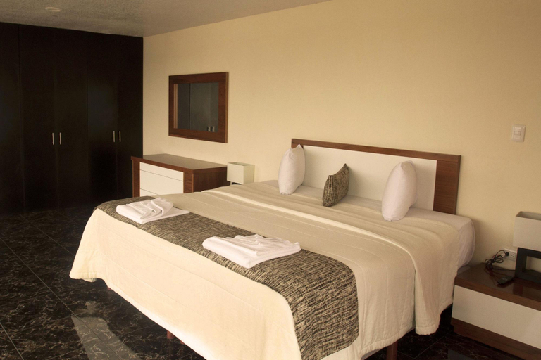 Bedroom 2, Puebla Inn Express, Puebla