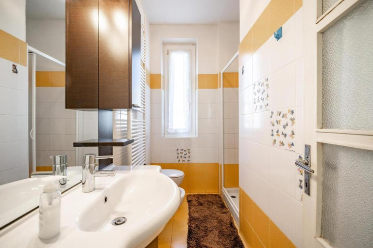 Bathroom 3, Dolce Teresa, Lecco