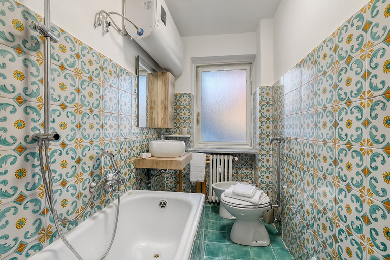 Bathroom 3, Appartamento Gran Roc few Steps From Ski, Torino