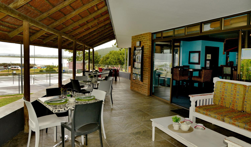 Food & Drinks 4, Baywater Village by MyResorts, Eden