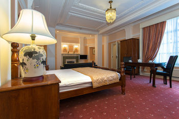 Others 3, Adelphi Hotel Liverpool, Sefton