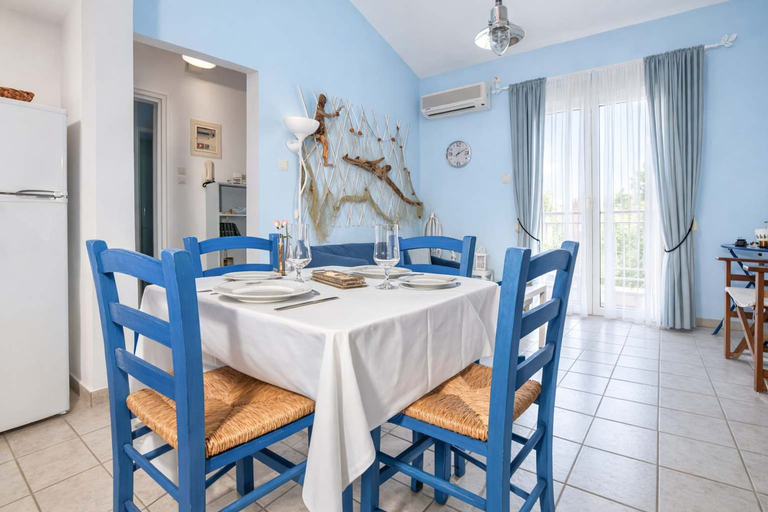 Room 2, Beach Vibe - Seaside Stay w Balcony Near Volos, Thessaly