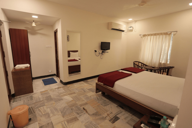 Bedroom 5, Hotel Rayas, Thanjavur