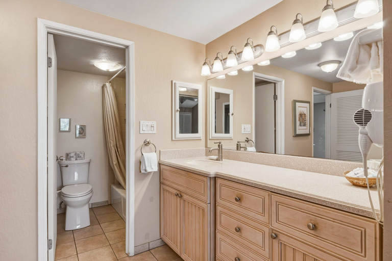 Bathroom 2, Spacious 2br Oceanfront Loft - Unit C17 1 Bedroom Condo, Maui