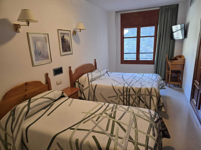 Bedroom 3, Hotel Puitavaca, Lleida