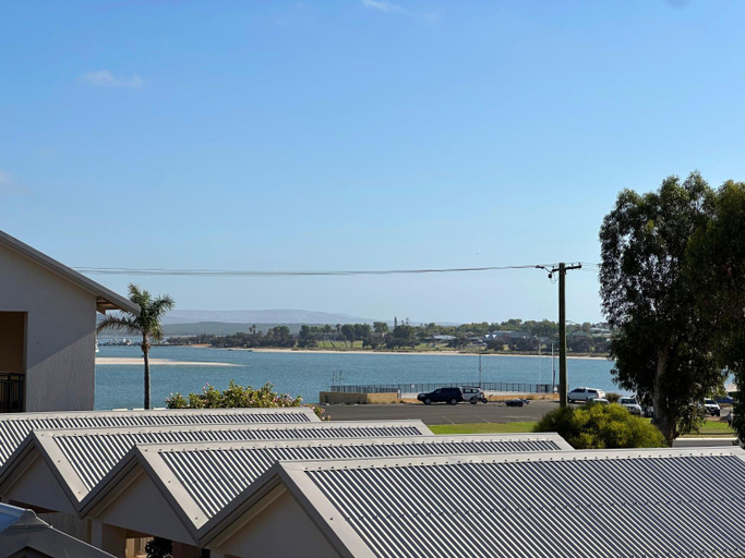 Others 2, Pelican Shore Villa 10 - Kalbarri WA, Northampton