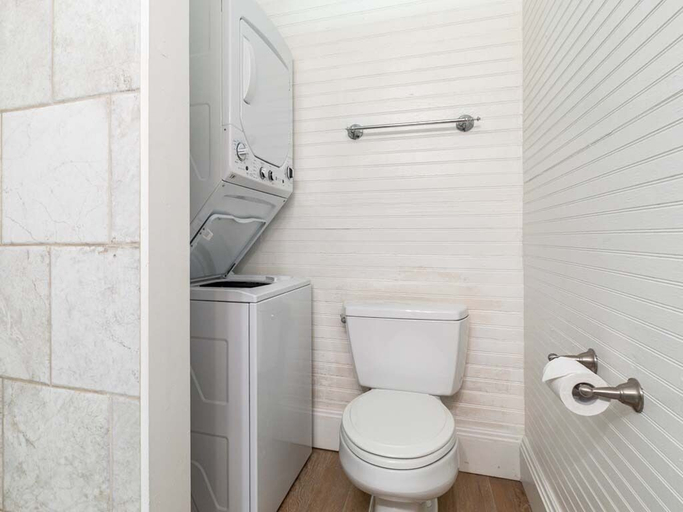 Bathroom 3, Gull Cottage, Chatham