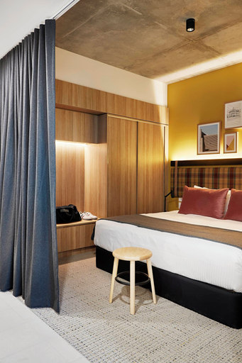 Bedroom 3, Urban Rest Lanbruk, Melbourne