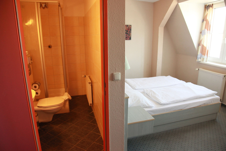 Bedroom 2, East Side Hotel, Berlin