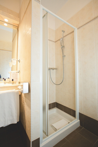 Bathroom 5, Hotiday Marina di Bibbona, Livorno