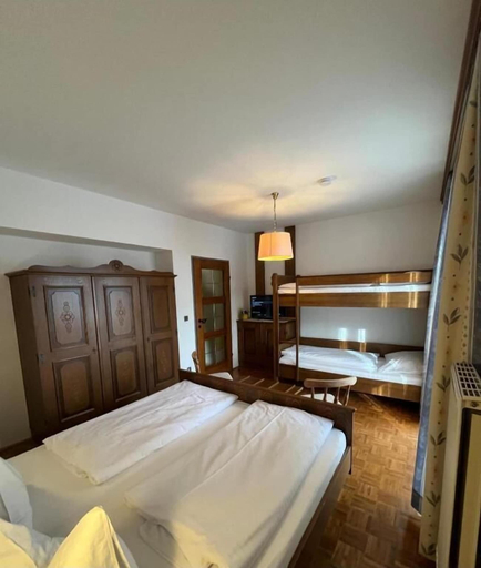 Bedroom 2, Ferienhof Alte Post, Hermagor