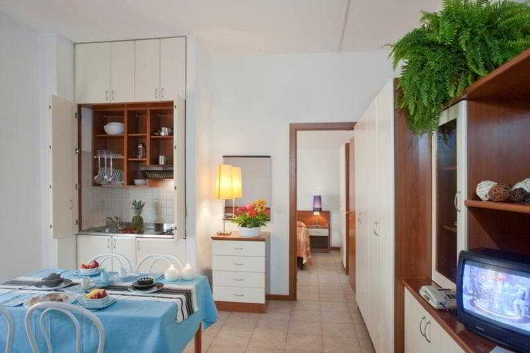 Others 4, Residence Auriga , Rimini