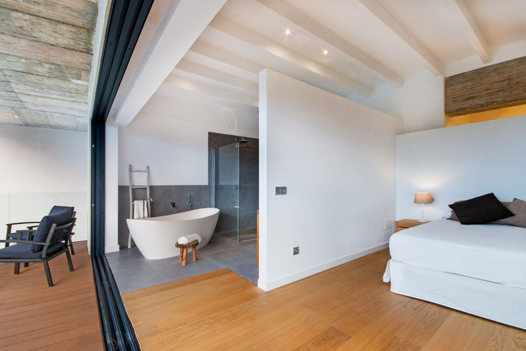 Room 2, Sunset Villa O2 in Alc dia, Baleares