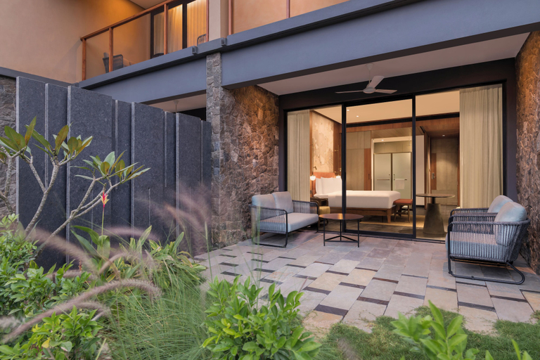 Terrace/patio 5, Hilton Hyderabad Genome Valley Resort & Spa, Ranga Reddy