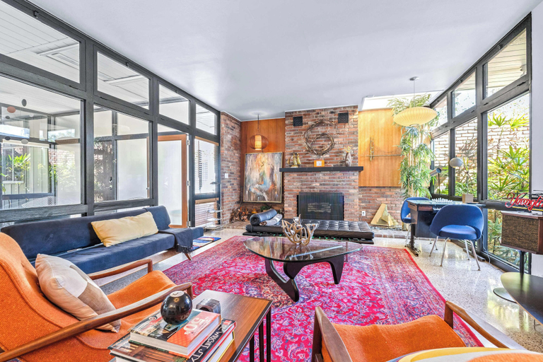 Primary image, Mid Century Modern Weekly Winter Rates!, Hillsborough