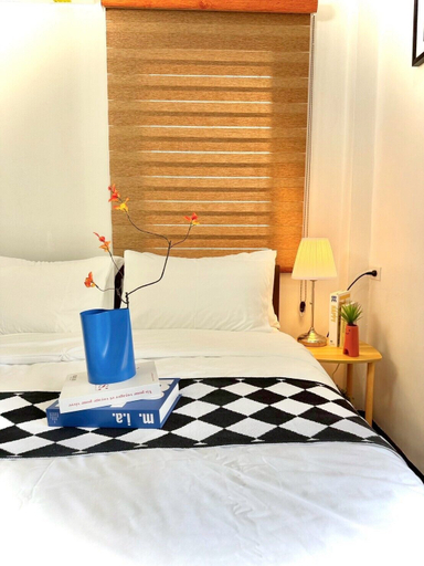 Room 4, An Ant House, Thon Buri