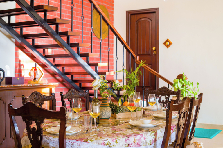Dining 5, ELIVAAS 3BHK Plus Attic Cliffside Villa, Solan
