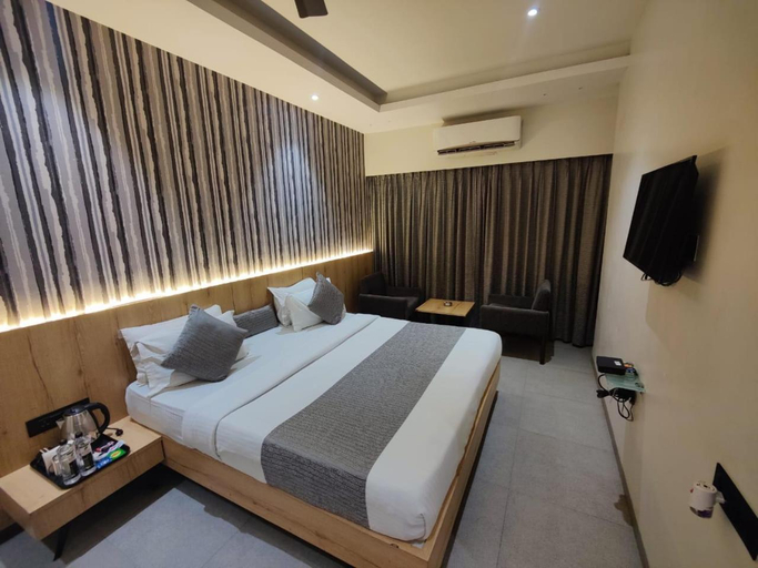 Bedroom 3, Hotel Paradise Ahilyanagar, Ahmadnagar