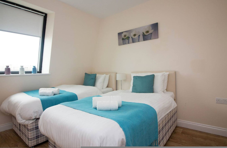Bedroom 2, Castle Point 18 Apartments - Premier Lodge, Southampton