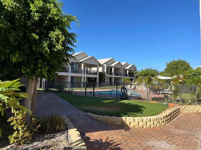 Others 5, Pelican Shore Villa 10 - Kalbarri WA, Northampton