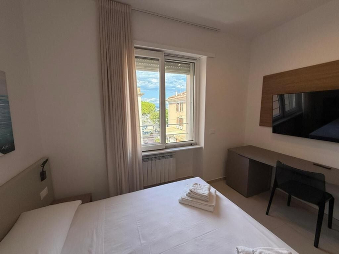 Room 5, MONTELLA B&B, Latina