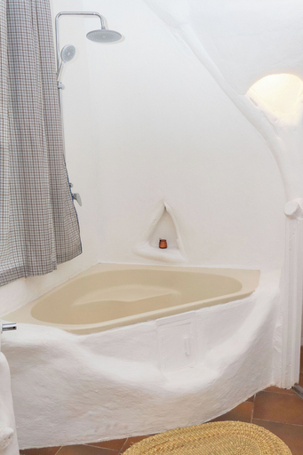 Bathroom 2, Kitunduni Lodge, Arusha