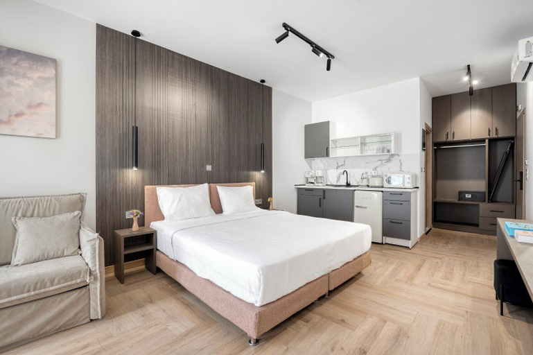 Room 4, Athenian Heart Suites, Attica