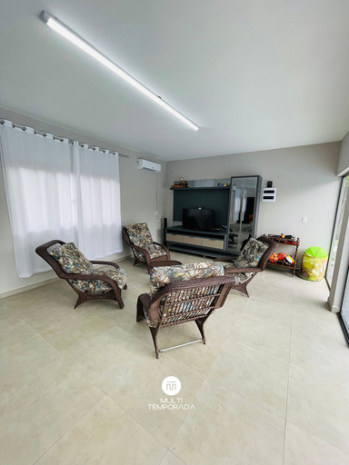 Living area 5, Sítio Moderno do Zizo com Jacuzzi, Angelina
