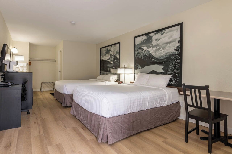 Bedroom 3, Super 8 By Wyndham Golden, Columbia-Shuswap