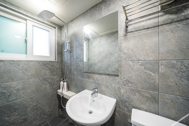Bathroom 3, Seongnam Self Check in Hotel PC, Seongnam