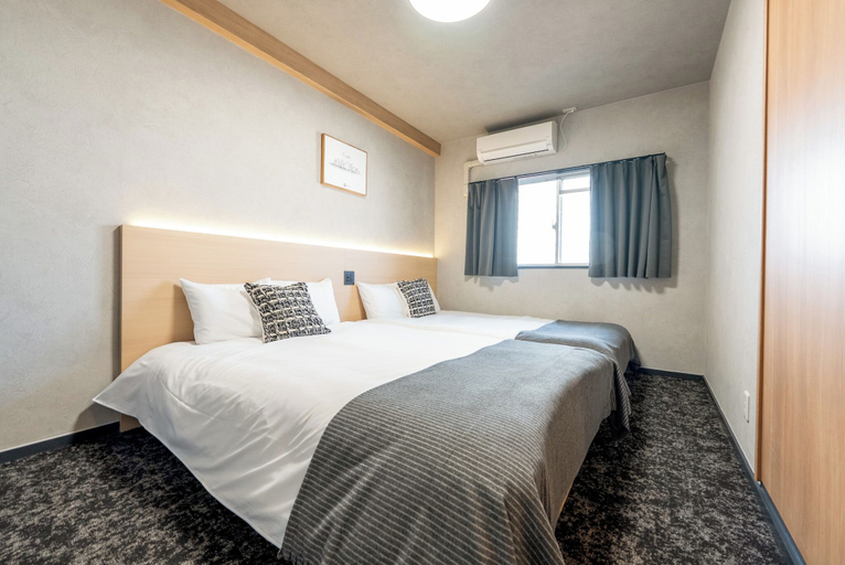 Room 5, b&Shin-Osaka, Osaka
