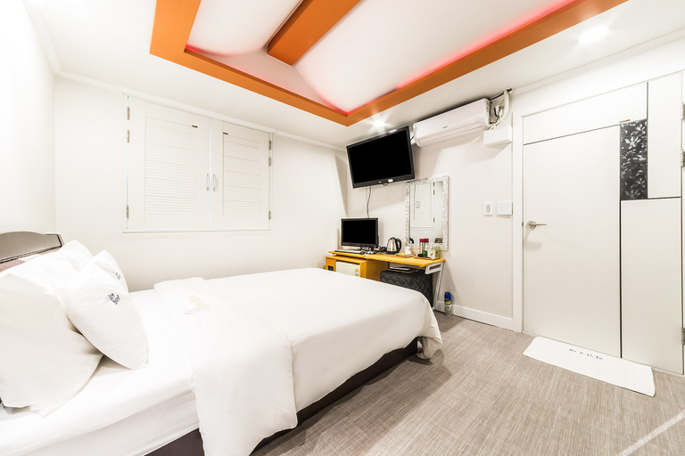 Bedroom 2, Jangan White, Dong-daemun