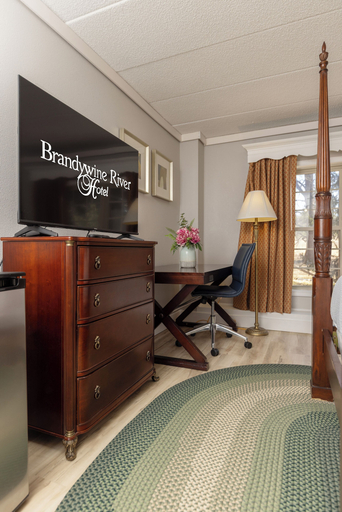 Bedroom 2, Brandywine River Hotel, Delaware