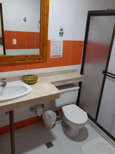 Bathroom, Hotel Cartagena Airport, Cartagena de Indias