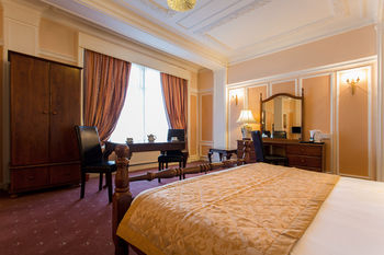 Others 5, Adelphi Hotel Liverpool, Sefton