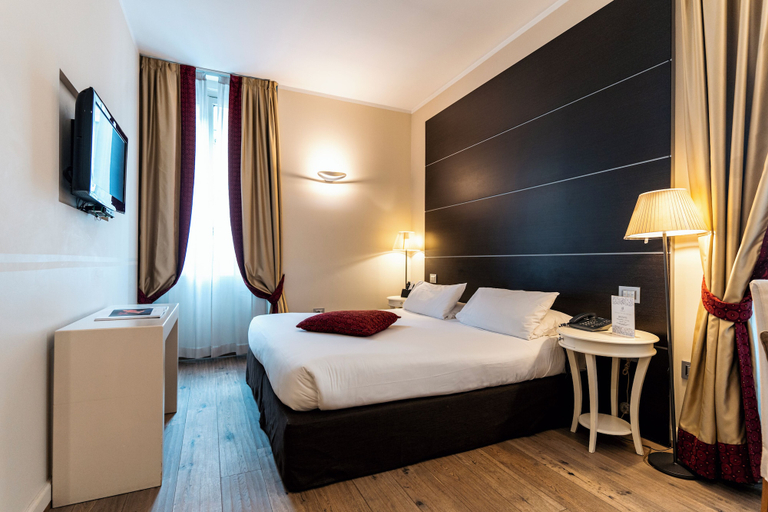 Bedroom 4, Townhouse 33, Milano