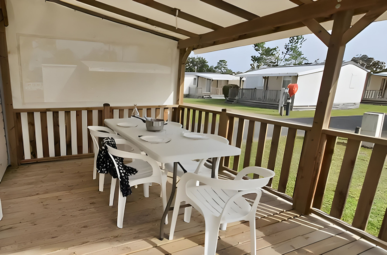 Outdoor dining 2, VVF Labenne - Océan, Landes