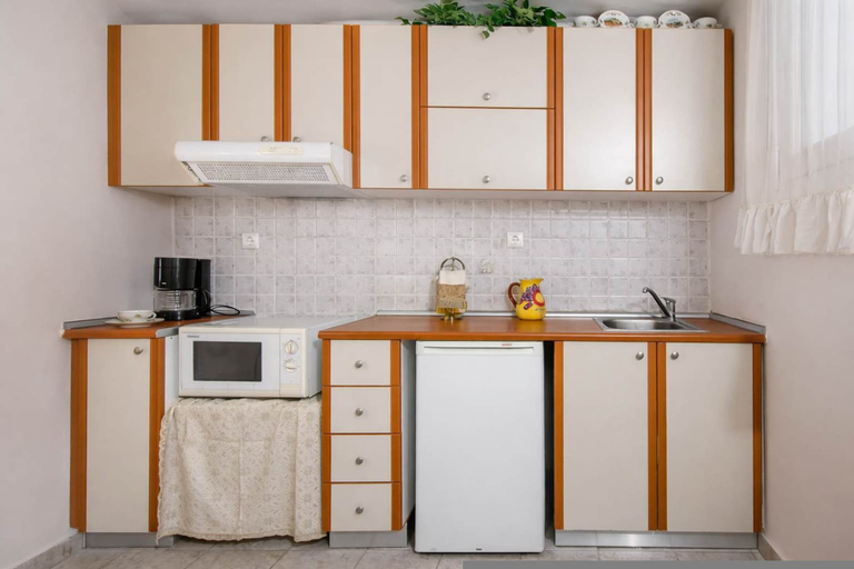 Room 5, Rococo Style - Romantic Seaside Stay Near Volos, Thessaly